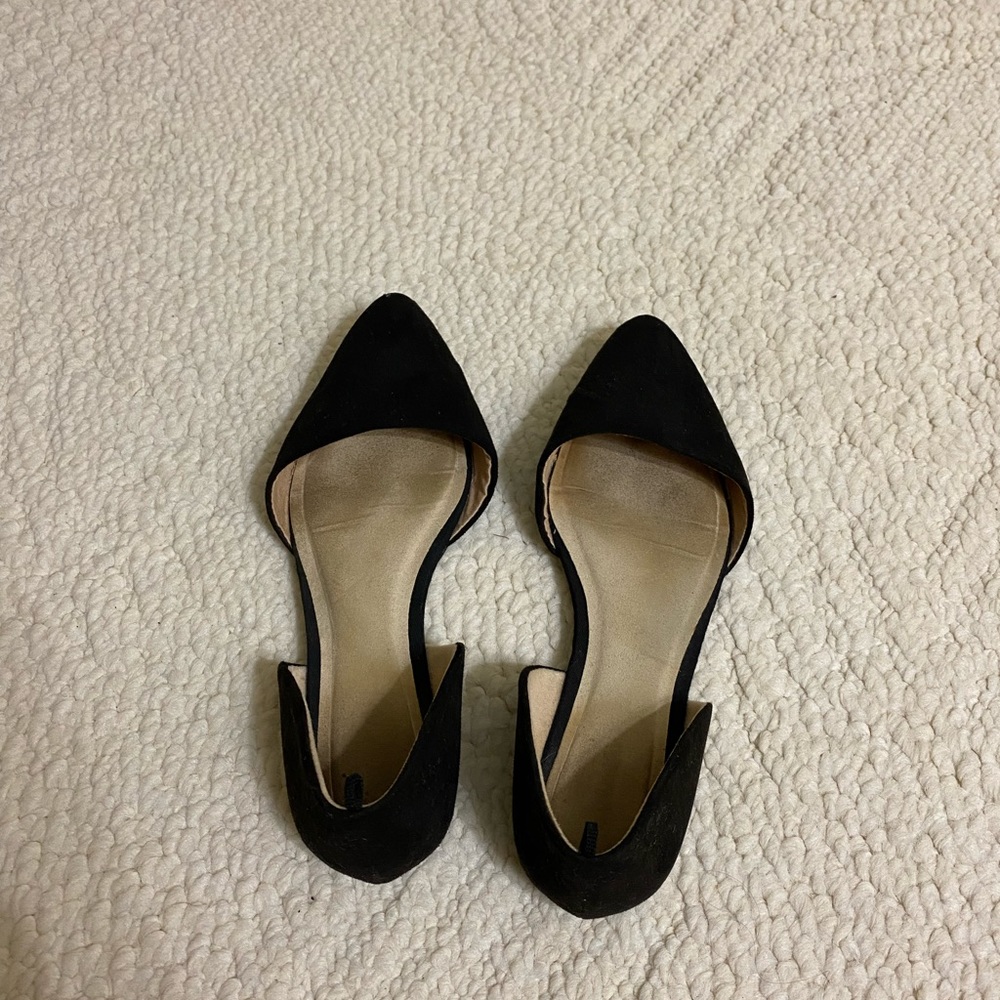 Black ballet flats